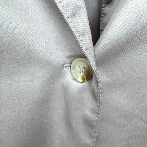 Mable Womens Long Sleeve Satin Top Blouse Size M Flowy Collared Neutral Gray - Picture 5 of 9